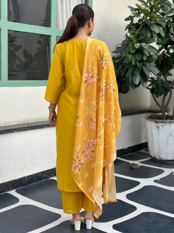 VP 9801 Y Saanvi Embroidered Silk Blend Kurta